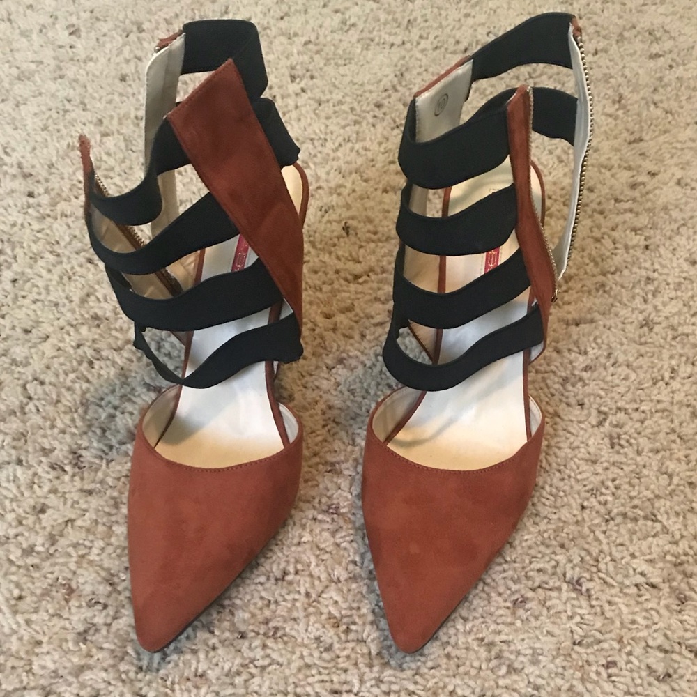 Brown Pumps with Black Elastic Straps